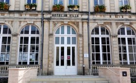 vittel|mairie|hotel de ville|porte|fenetres