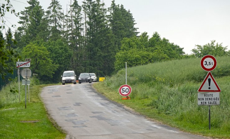 vittel|route|voiture|panneauxroutiers|signalisation