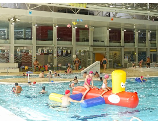 piscine|vittel[©Jean-Jacques DALIA - ville de Vittel