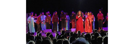 totalpraisemasschoir|gospel|chanteuses|njp|vittel|palaisdescongrès|crédits photos © Jean-Jacques DALIA - ville de Vittel