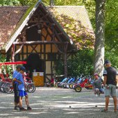 pétanque|hommes|rosalies|vélo|chalet