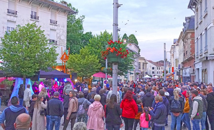 vittel|foule|fetedelamusique