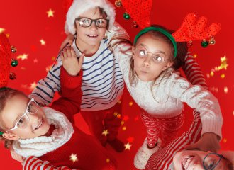 Village de noël des enfants et patinoire