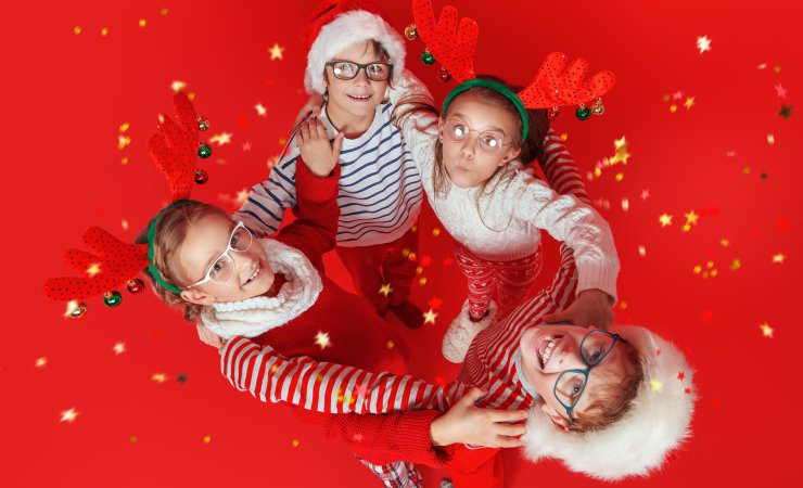 Village de noël des enfants et patinoire