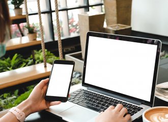 adobestock-300520694-ordinateur-smartphone