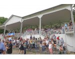 Tribune de l'hippodrome © Jean-Jacques DALIA - ville de Vittel