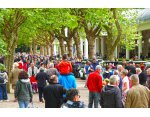 Affluence à Vittel élégance auto au parc thermal © Jean-Jacques DALIA - ville de Vittel