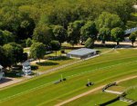 Hippodrome : le pavillon à droite © Bastien MARCHAND