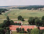 Vue aérienne des tennis au parc thermal © Ville de Vittel